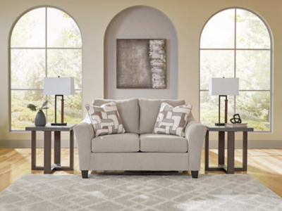 Willarae Willarae Loveseat - Image 1
