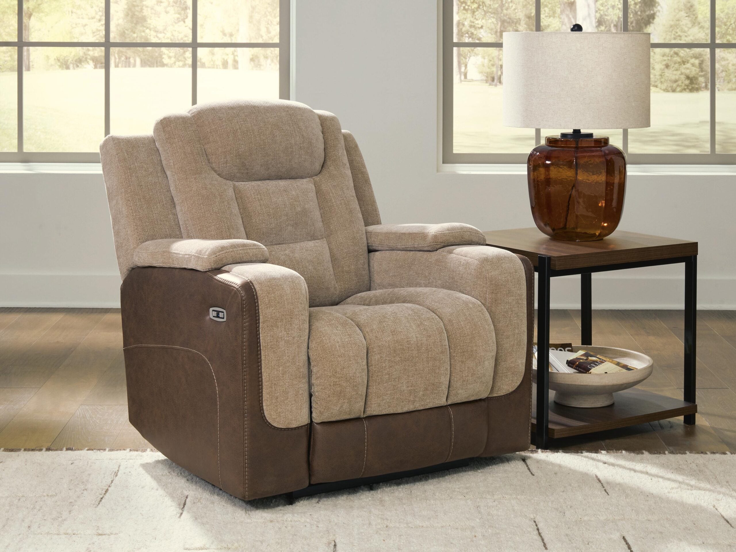 84e1a80f2a5190e127d43e1a12fc39e9 Mixed Motion Power Recliner - Image 1